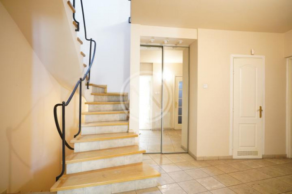 Włocławek, Południe, Jowiszowa, Przestronny dom 140 m&sup2; z kominkiem | 4 sypialnie | garaż | funkcjonalny układ