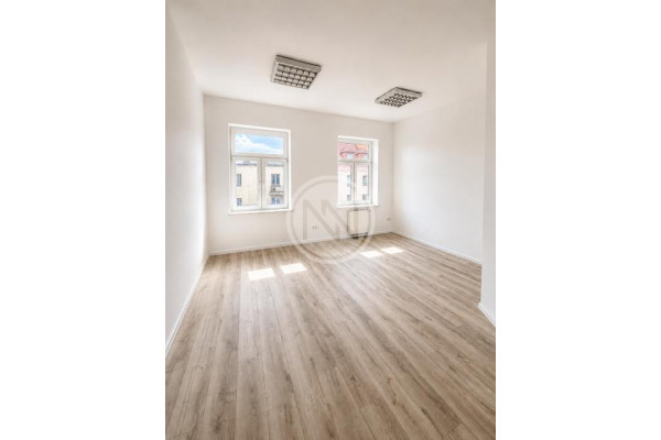 Włocławek, Centrum, al. Chopina, Lokal usługowo-biurowy z windą | 4 pomieszczenia |