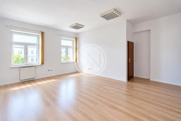 kujawsko-pomorskie, Włocławek, Centrum, al. Chopina, Lokal usługowo-biurowy z windą | 4 pomieszczenia |
